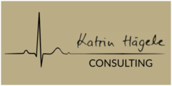 Logo mit EKG-Herzrhythmus-Linie, Schriftzug Katrin Hägele und Consulting auf beigem Hintergrund